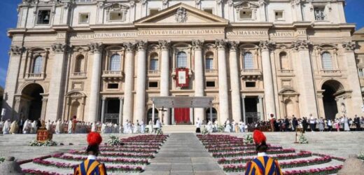 Đức Thánh Cha Chủ Sự Thánh Lễ Khai Mạc Đại Hội Đồng Thượng Hội Đồng Giám Mục Thứ 16 (4/10/2023) [Cập Nhật Thượng Hội Đồng]