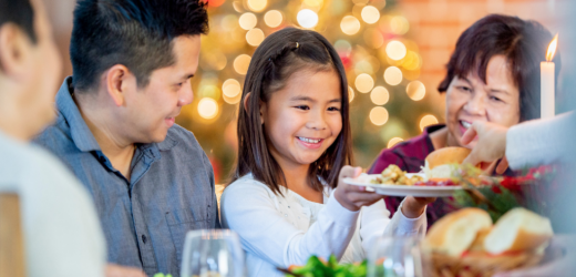 3 Cách Để Bữa Tối Gia Đình Trở Nên Thoải Mái Hơn Với Trẻ Nhỏ