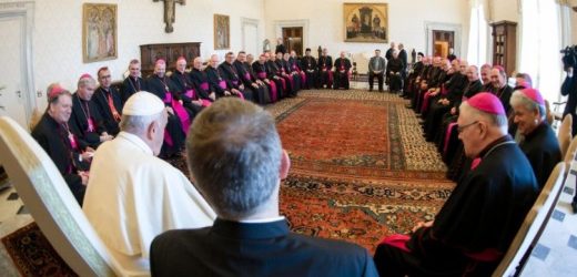 HĐGM Úc Thông Qua Nghi Thức Thánh Lễ Của Các Thổ Dân Bản Xứ