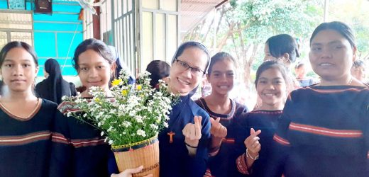 Người Nghèo Sống Giữa Những Người Nghèo