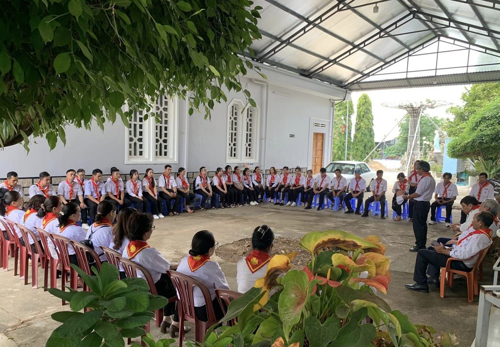 Hình ảnh này chưa có thuộc tính alt; tên tệp của nó là huynh-truong-cap-2-phuong-quy-1-1024x710.jpg