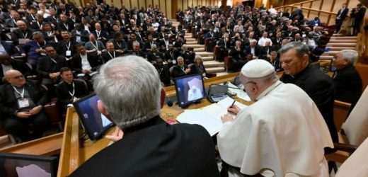 ĐTC Phanxicô Yêu Cầu Các Cha Xứ Hãy Là Những Nhà Truyền Giáo Hiệp Hành