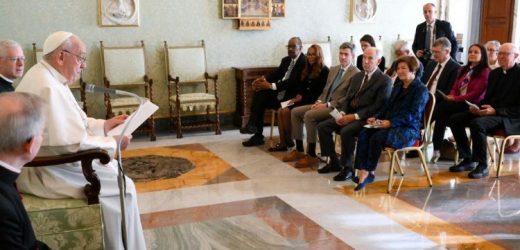 Đức Thánh Cha: Đại Học Phải Đào Tạo Những Người Có Khả Năng Hoà Giải