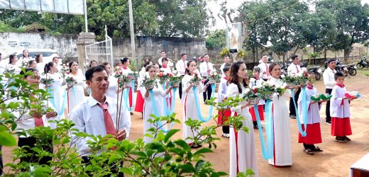 Giáo Họ Thanh Thiên (Bàu Cạn) Tôn Vinh Đức Mẹ Cuối Tháng Hoa