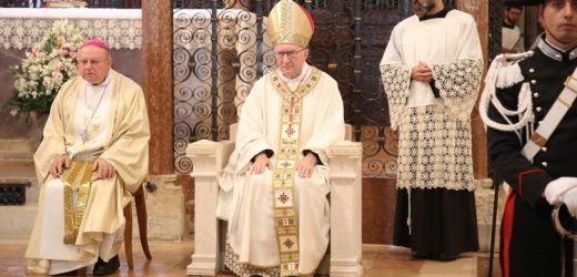 ĐHY Parolin Kêu Gọi Yêu Thương Trong Thế Giới Ngày Càng Nghèo Đói Tình Yêu
