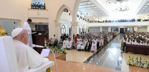 ĐTC Phanxicô Gặp Các Giám Mục, Linh Mục, Phó Tế, Tu Sĩ Nam Nữ, Chủng Sinh Và Giáo Lý Viên Đông Timor