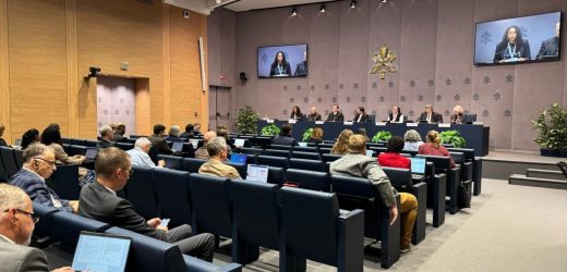 Buổi Họp Báo Về Thượng Hội Đồng – Ngày 17/10: Hội Nghị Giáo Hội Địa Trung Hải Để Lắng Nghe Người Di Cư