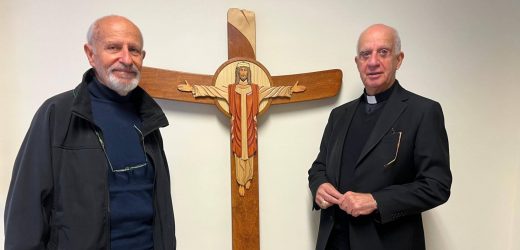 Thánh Giá Năm Thánh 2025