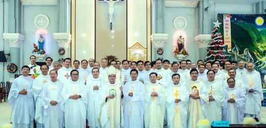 Lễ Khai Mạc Sứ Vụ Giám Mục Chánh Tòa Của Đức Cha Phêrô Lê Tấn Lợi