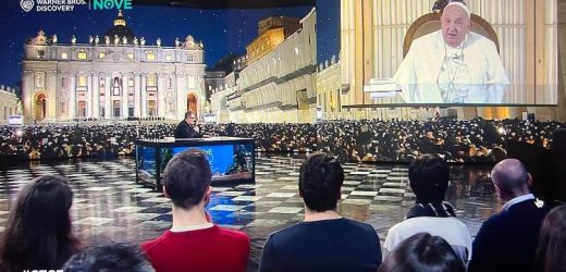 ĐTC Phanxicô: Một Nữ Tu Sẽ Là Chủ Tịch Phủ Thống Đốc Thành Vatican