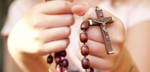 Lần Chuỗi Mân Côi Không Chỉ Trong Tháng Mười