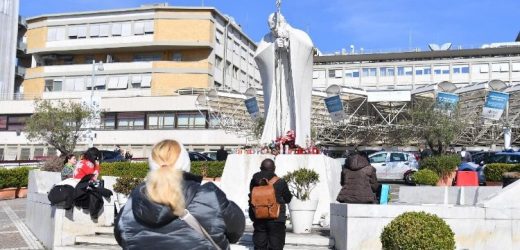 Cha Spadaro: Đức Thánh Cha Có “Một Năng Lượng Sống Phi Thường”