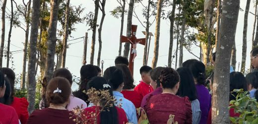 Gẫm Đàng Thánh Giá Thứ Sáu Tuần Thánh