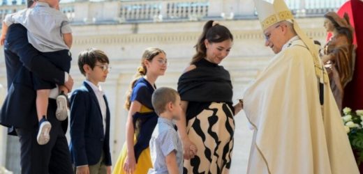 Bảy Thách Thức Mà Đức Lêô XIV Đặt Ra Cho Các Cặp Vợ Chồng