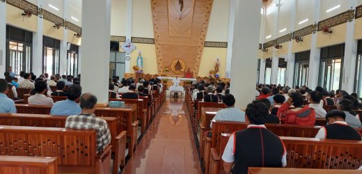 Các Yao Phu Hành Hương Năm Thánh Tại TTHH Đức Mẹ Măng Đen