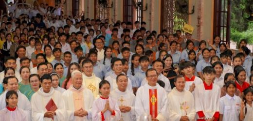 Thắp Sáng Ngọn Lửa Hy Vọng: Giới Trẻ Chư Prông Hành Hương Năm Thánh