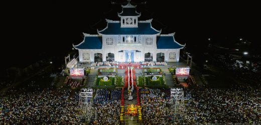 Hơn 90.000 Tín Hữu Tham Dự Thánh Lễ Trọng Thể Mừng Kính Đức Mẹ Hồn Xác Lên Trời Tại La Vang