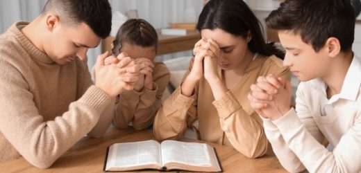 Xung Đột Gia Đình: Mười Chìa Khóa Thiêng Liêng Để Vun Đắp Bình An Trong Gia Đình