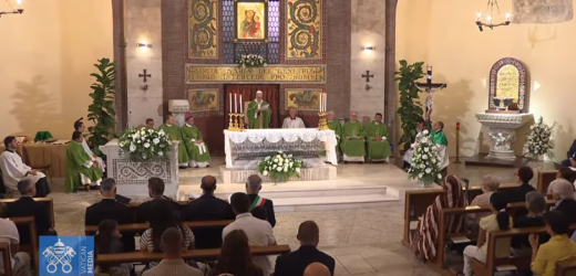 Đức Thánh Cha Dâng Thánh Lễ Với Người Nghèo – Chúa Nhật XX Thường Niên