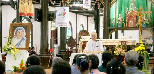 Caritas Giáo Phận Kon Tum Mừng Lễ Thánh Têrêxa Calcutta Bổn Mạng Và Hành Hương Năm Thánh