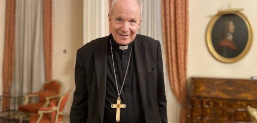 Đức Hồng Y Schönborn: “Mục Tử Thuộc Về Đoàn Chiên Của Mình”