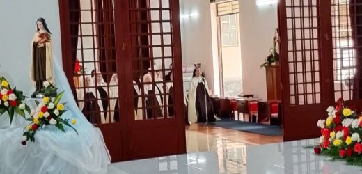 Đan Viện Cát Minh Kon Tum: Mừng Lễ Thánh Têrêxa Hài Đồng Giêsu 01/10