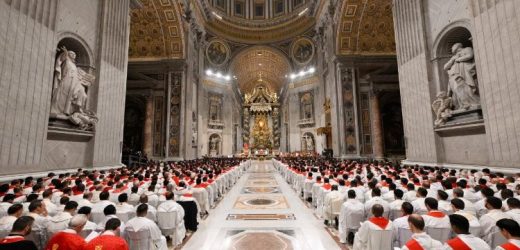 Đức Thánh Cha Chủ Sự Thánh Lễ Với Các Sinh Viên Các Đại Học Giáo Hoàng Ở Roma