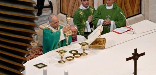 Thánh Lễ Ngày Năm Thánh Dành Cho Người Nghèo