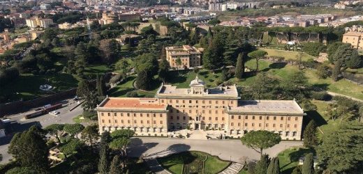 Không Chỉ Hồng Y, Cả Giáo Dân, Cũng Có Thể Đảm Nhiệm Chức Vụ Chủ Tịch Ủy Ban Giáo Hoàng Của Quốc Gia Thành Vatican