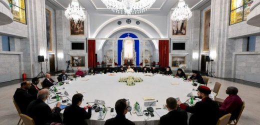 Đức Thánh Cha Gặp Các Vị Lãnh Đạo Các Giáo Hội Kitô Và Cộng Đồng Kitô Giáo Ở  Thổ Nhĩ Kỳ