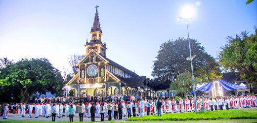 Giáo Phận Kon Tum Mừng Kính Trọng Thể Thánh Stêphanô Cuénot Thể – Thánh Tổ Giáo Phận & Bổn Mạng Hội Yao Phu