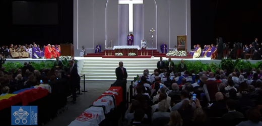 Tông Du Thổ Nhĩ Kỳ – Thánh Lễ Tại “Volkswagen Arena”, Istanbul