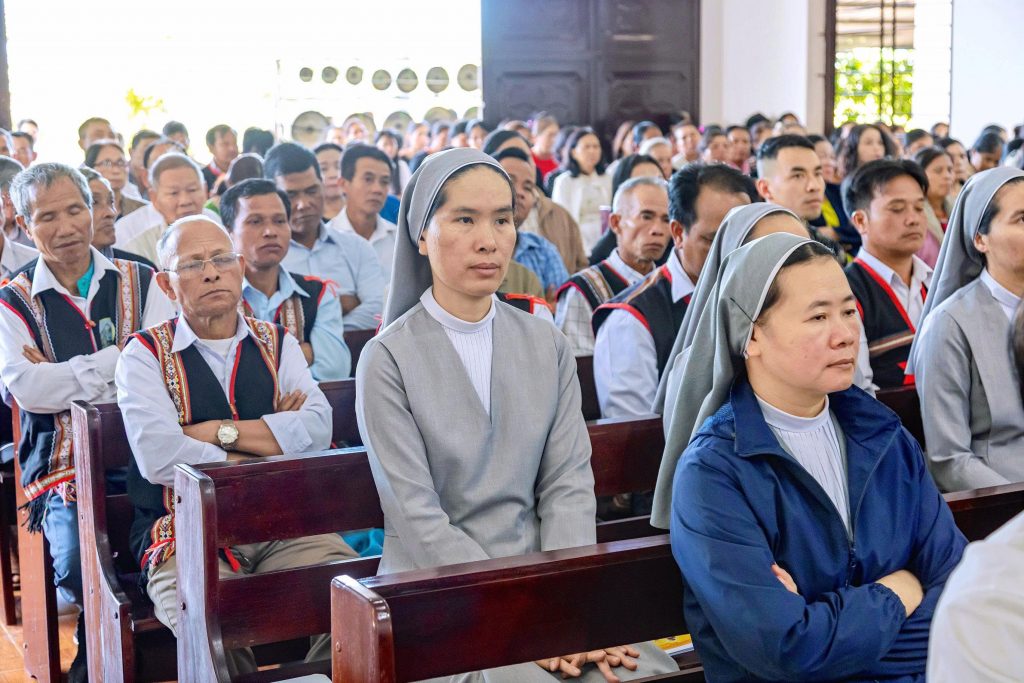 Hình ảnh này chưa có thuộc tính alt; tên tệp của nó là cat-minh-3-1024x683.jpg