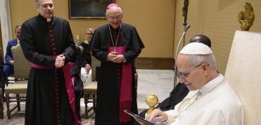 Niên Giám Tòa Thánh Phiên Bản Kỹ Thuật Số: Thông Tin Giáo Hội Toàn Cầu Trong Tầm Tay