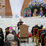 Bài Giảng Mùa Vọng Thứ Ba Cho Giáo Triều Rôma: Gặp Gỡ Những Người Ở Xa Để Nhìn Thấy Ánh Sáng Của Thiên Chúa