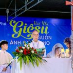 Đức Cha Aloisiô Làm Phép Chuông Mới Tại Giáo Xứ Hòa Phú