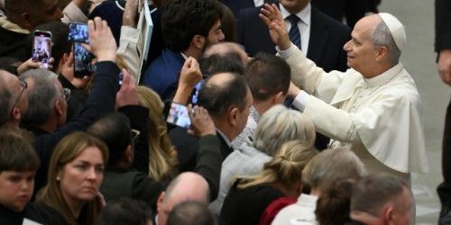 Tiếp Kiến Chung 21/01/2026 – ĐTC Lêô XIV: Chúa Giêsu Kitô Là Mặc Khải Sống Động Của Chúa Cha