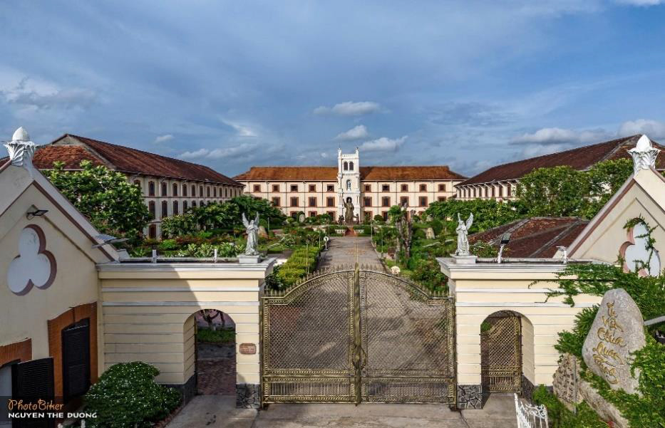 Hình ảnh này chưa có thuộc tính alt; tên tệp của nó là tuvienCuLaoGieng.jpg