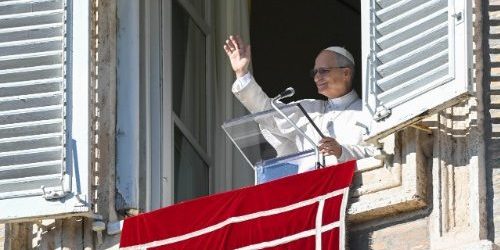 Kinh Truyền Tin (25/01/2026): Mọi Thời Khắc Và Mọi Nơi Chốn Của Cuộc Đời Chúng Ta Đều Được Thiên Chúa Viếng Thăm Và Thấm Đẫm Tình Yêu Của Người.