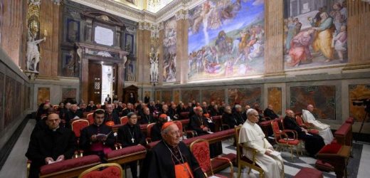 Đức Cha Varden: Trong Đức Kitô, Không Có Nỗi Cô Đơn Hay Tuyệt Vọng Nào Là Vĩnh Viễn