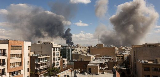 Đức Lêô XIV Nói Về Iran: Hòa Bình Không Được Xây Dựng Bằng Những Đe Dọa Lẫn Nhau Hay Vũ Khí Giết Người