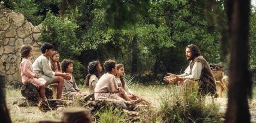 Loạt Phim Kể Về Cuộc Đời Chúa Giêsu Và Các Môn Đệ Lập Kỷ Lục Guinness Khi Được Dịch Sang Nhiều Ngôn Ngữ Nhất Thế Giới