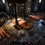 Cùng Các Giáo Hoàng Bước Vào Tam Nhật Vượt Qua