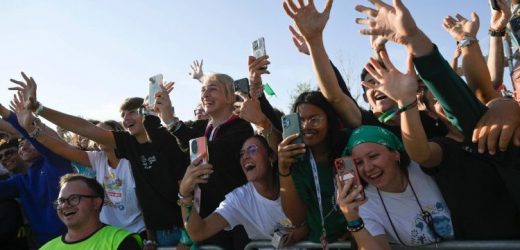 Ủy Ban Thần Học Quốc Tế Cảnh Báo Nguy Cơ Thay Thế “Thiên Chúa Hằng Sống” Bằng Một “Thiên Chúa Ảo”