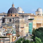 Đức Tin Và Khoa Học Không Phải Là Kẻ Thù Của Nhau – Và Giới Trẻ Cần Được Nghe Điều Đó