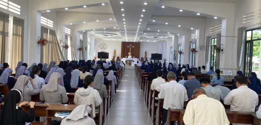 Liên Tu Sĩ Giáo Phận Kon Tum Tĩnh Tâm Mùa Chay: Mỗi Cộng Đoàn Tu Sĩ Phải Là Một “Cứ Điểm Tin Mừng”