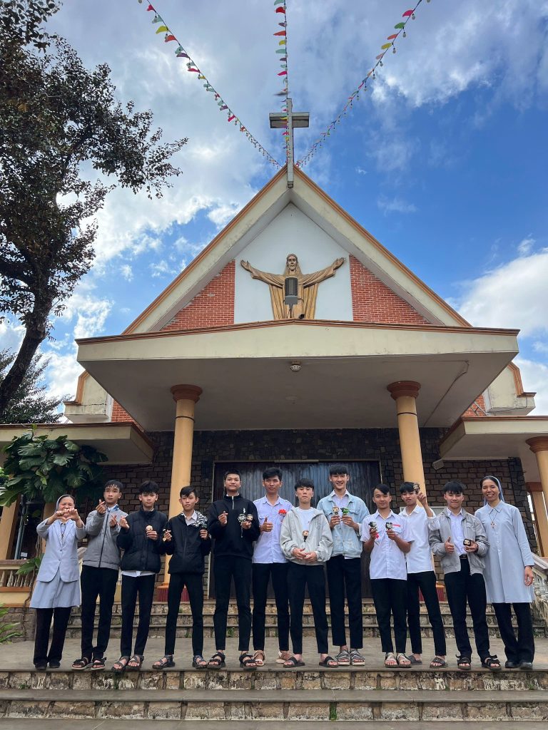 Hình ảnh này chưa có thuộc tính alt; tên tệp của nó là on-goi-chu-prong-8-768x1024.jpg