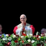 Canh Thức Cầu Nguyện Cho Hòa Bình Sử Dụng Ánh Sáng Từ Đèn Hòa Bình Assisi