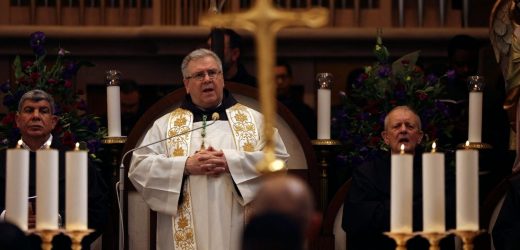 Các Bài Suy Niệm Thứ Sáu Tuần Thánh Không Phải Để Phán Xét, Nhưng Để Truyền Cảm Hứng Cho Sự Thay Đổi