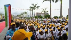 [Tông Du Guinea Xích Đạo] Gặp Gỡ Giới Văn Hóa Tại Đại Học